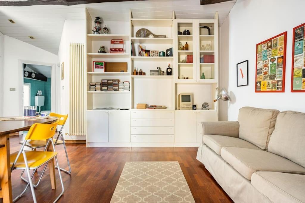 Lovely One-Bedroom Attic In An Ancient Village Bolonha Exterior foto